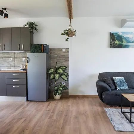 Apartment Lynx And Fox Self Check-in Free Parking Delnice